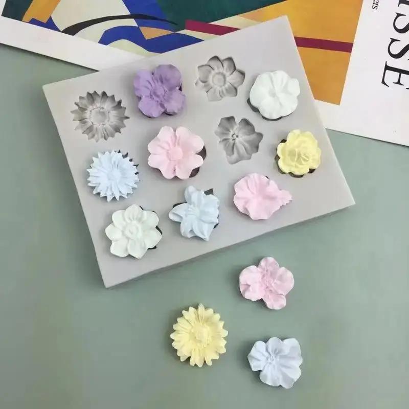 Mini Kitchen Baking - MINI ดอกไม้ขนาดเล็กซิลิโคนแม่พิมพ์ DIY ช็อกโกแลตลูกอม 3D แม่พิมพ์ครัวเบเกอรี่เค้กตกแต่งเครื่องมือเทียนสบู่แม่พิมพ์