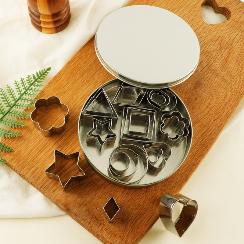ชุดเครื่องตัดคุ้กกี้สแตนเลสขนา - Mini Kitchen Baking บทวิจารณ์และราคา